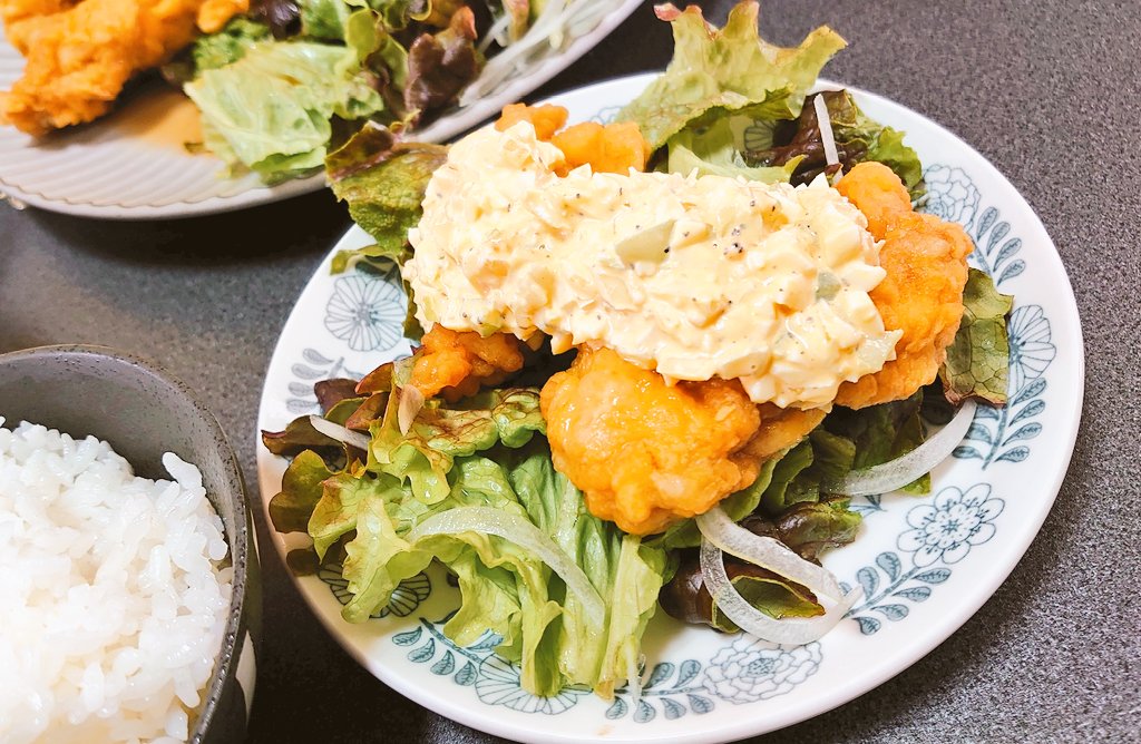 m93planet's tweet photo. 昨日のしえる亭。

チキン南蛮🐔🐔🐔

タルタルソースにセロリの浅漬け混ぜたら、とてもいい感じになりました。 https://t.co/NU1EsGWFrY