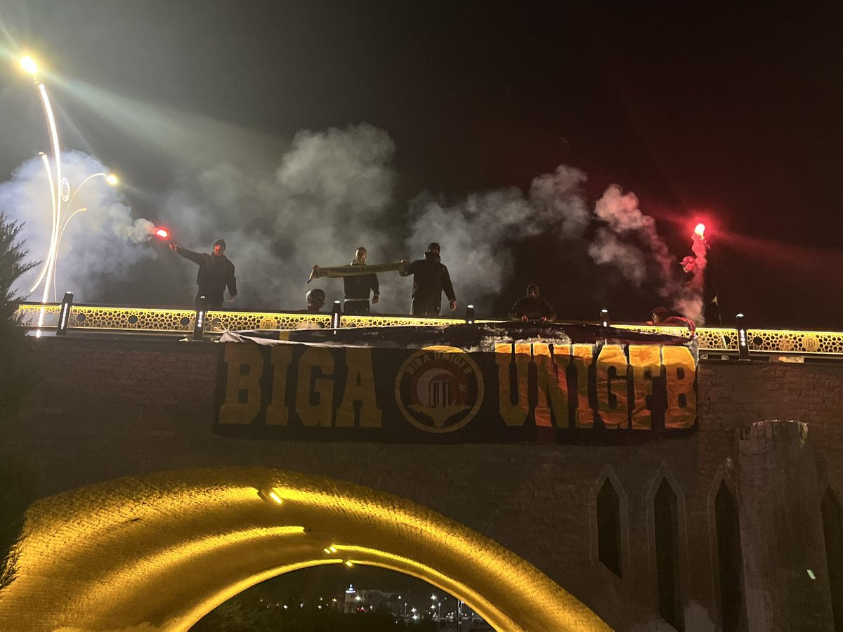 unigfbbiga's tweet photo. KAMPÜSLERİN SAHİBİ UNIGFB

#unigfb 
#bigaunıgfb 
#18martunıgfb https://t.co/sFIVY3jjS4