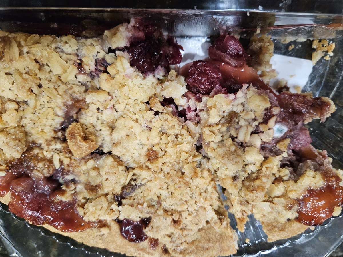 LatoushaJ's tweet image. @WholeFoods I was so excited to try the berry pie. Unfortunately, when we got it home, it was moldy!!! Just because spores are colorful and round it doesn't make them berries 🤢
#dobetter #foodsafety #hopeidontgetsick #grossedout