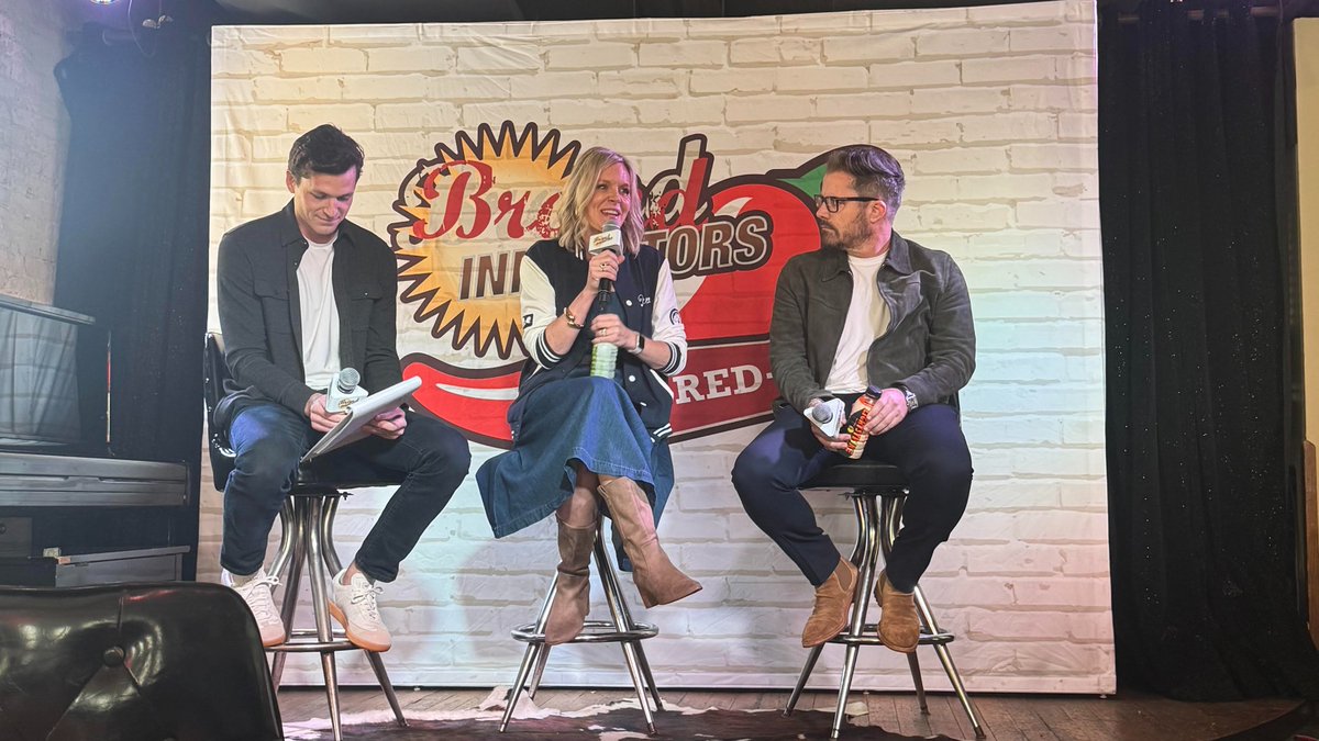 RavenPublic's tweet photo. Anson Sowby, CEO of @BATTERYAGENCY, and Rebecca Yonushonis, CMO of @newbelgium, chat about how to "win" with today's alcohol consumer. Moderated by Jack Jenkins of Teton Ridge, this convo was packed with fresh strategies for standing out in the crowded beverage market. #SXSW2025 https://t.co/nyCKyBVApO