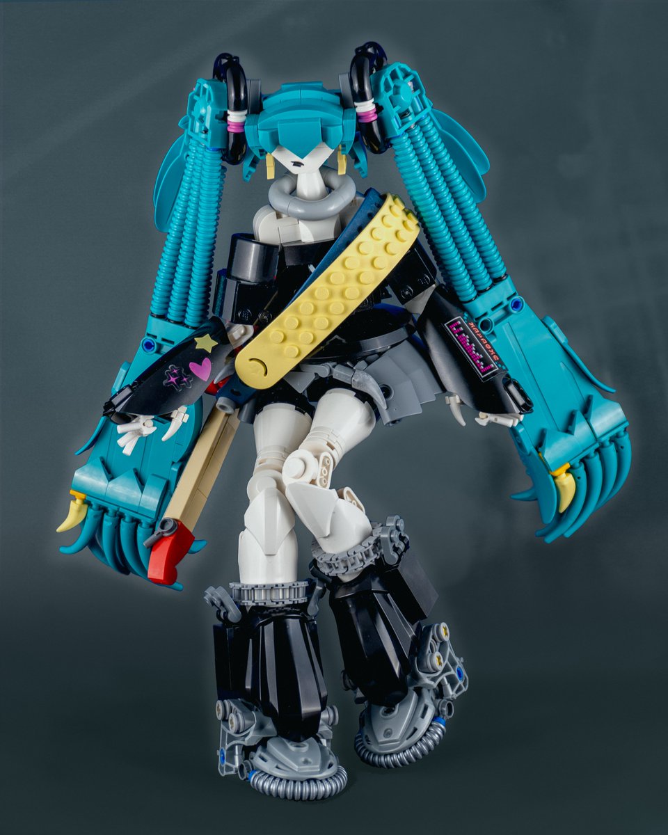 SmilingMuffin's tweet image. übel

Happy Miku day

#ミクの日2025 
#HatsuneMiku