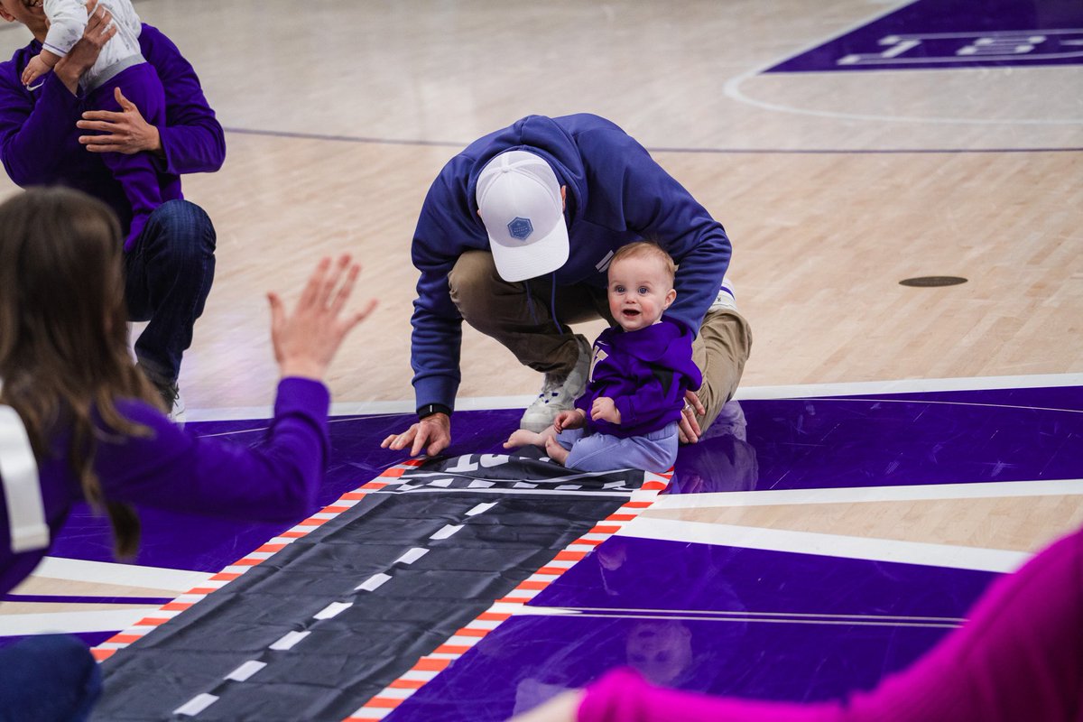 Alex_Frick1's tweet photo. The next generation of Huskies in training.

https://t.co/wPgsoJzf2a