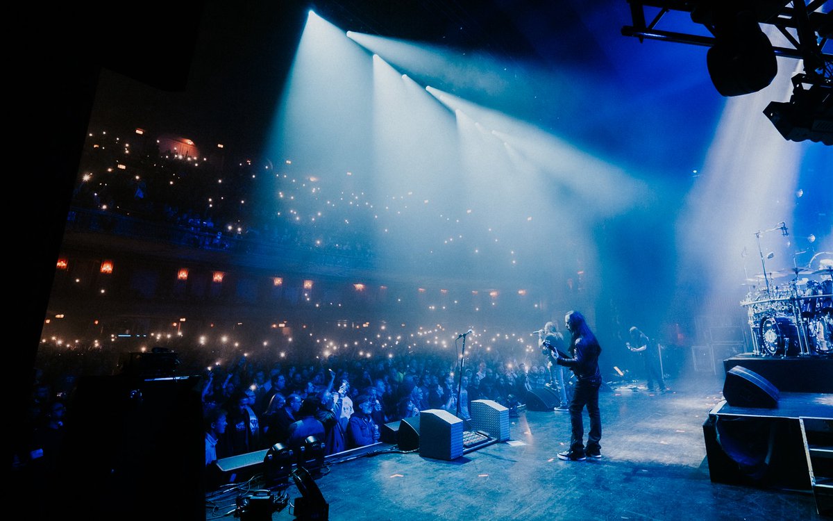 A big thank you to all the amazing <a href="/dreamtheaternet/">Dream Theater</a> fans for selling out the beautiful <a href="/ChicagoTheatre/">The Chicago Theatre</a> last night!

📸 <a href="/WorkByWolfe/">w</a>