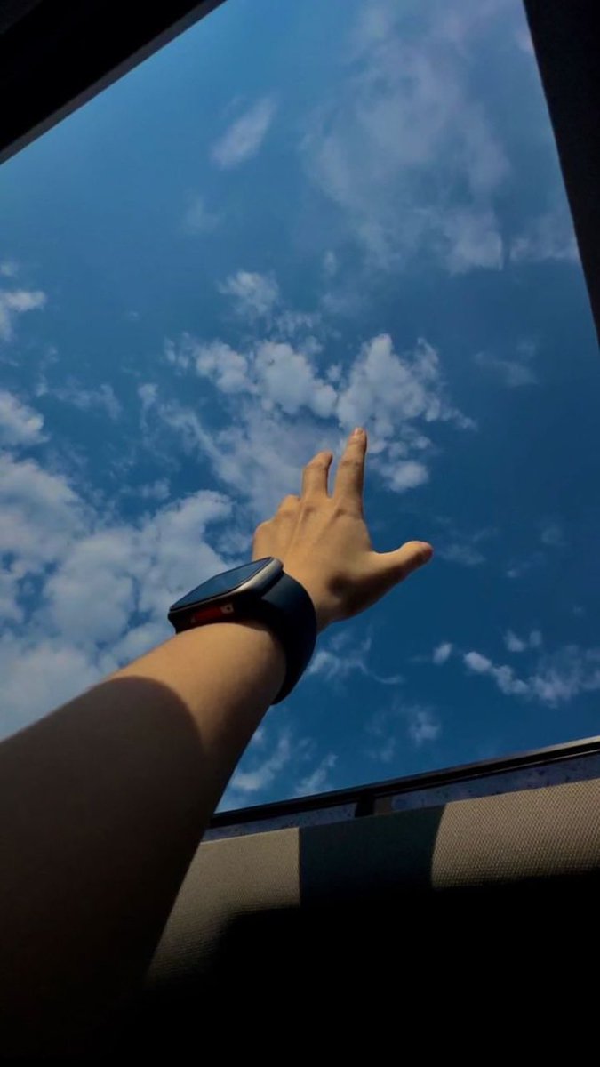 Sen ne kadar çok benden kaçmaya çalışsan da biliyorum bir gün kesişecek yollarımız.🍂