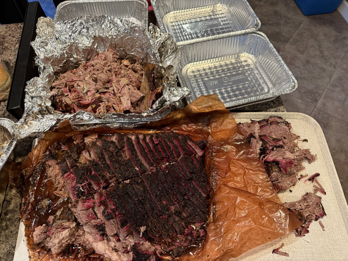 Jags082's tweet image. With a little guidance from @DUVAL_DOOM made my first brisket this weekend. Nailed it