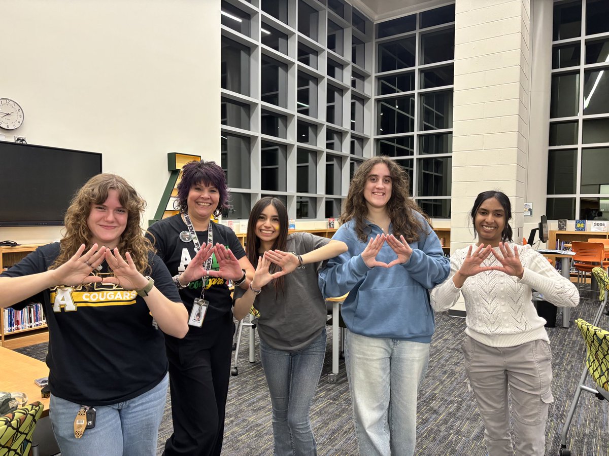 Thank you to everyone who came out to the AOIT Open House last Tuesday! We can’t wait to see all the rising freshman next school year. These pictures are of one of our stations, the google logo lab to help show the AOIT programming pathway!