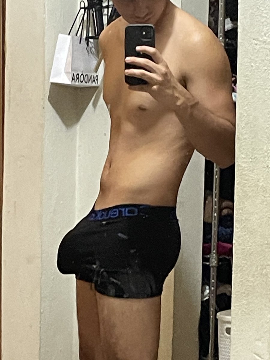 devilchuck19's tweet photo. Quien me quiere ver coger? 🥵 https://t.co/1eJyiIhhWu