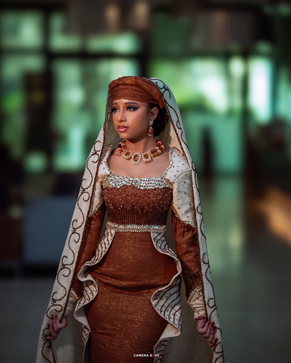 BellaNaijaWed's tweet image. Northern Brides-to-be! Embody Elegance on Your Big Day With This Inspo bellanaijaweddings.com/horllard-fashi…