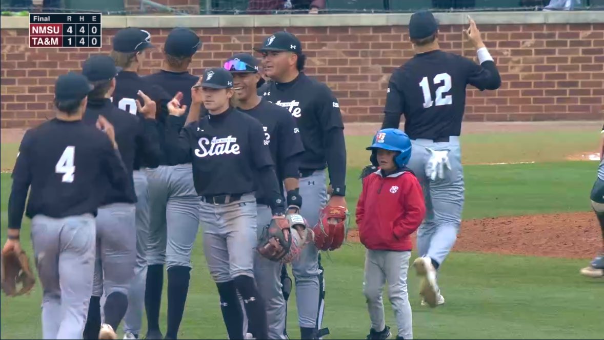 Adam Young (@youngpbp) on Twitter photo Handshakes and high fives all around! π€
Massive win for <a href="/NMStateBaseball/">New Mexico State Baseball</a> π Texas A&M β¦ the Preseason No. 1 ranked team in the country.
<a href="/MatthewYarc/">Matthew Yarc</a> and <a href="/saul_soto1604/">Saul Soto</a> were dominant on the mound. Biggest weekend win for the Aggies program in quite some time! Handshakes and high fives all around! π€
Massive win for <a href="/NMStateBaseball/">New Mexico State Baseball</a> π Texas A&M β¦ the Preseason No. 1 ranked team in the country.
<a href="/MatthewYarc/">Matthew Yarc</a> and <a href="/saul_soto1604/">Saul Soto</a> were dominant on the mound. Biggest weekend win for the Aggies program in quite some time!