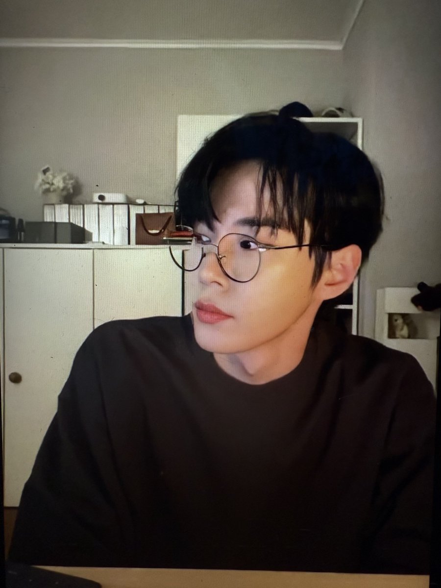 Come home, the kids miss you 

#NCTzenSelcaDay #NSD #DOYOUNG #도영  #NCT127