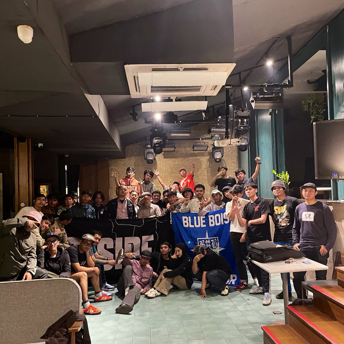 ngut5ee's tweet image. Jakarta-Malang Connection🔴🔵
#stayinline