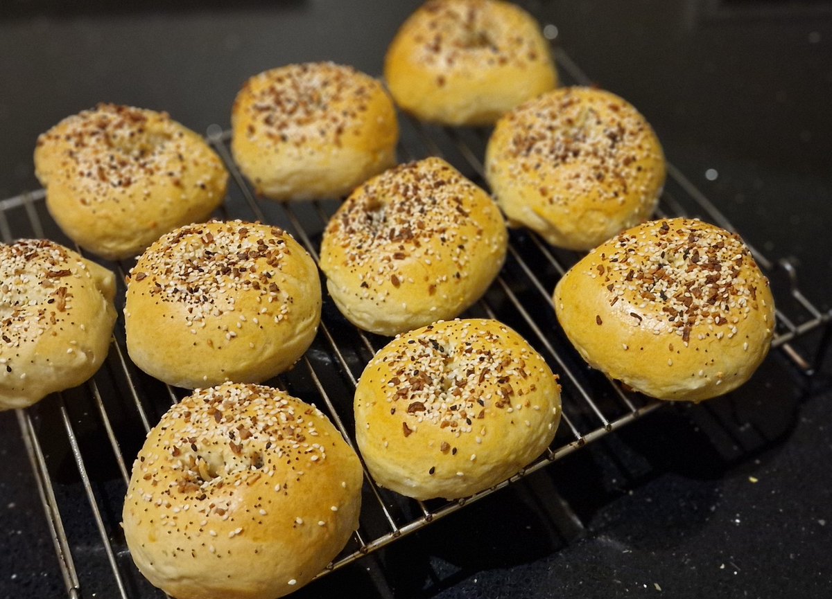 StephODoc's tweet photo. Batch of Bagels just out of the oven - all set for lunches this week!

#breadbaking #homemadebread #bagels https://t.co/FZyixmpXsN