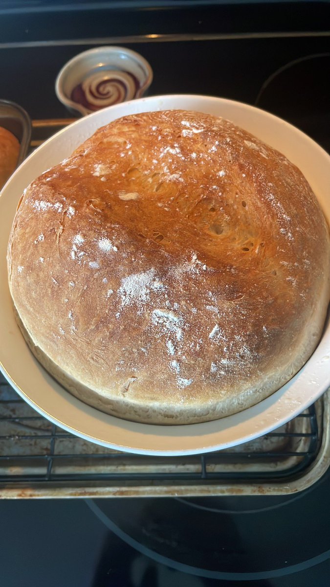 Tis a great day to be stuck inside making fresh bread!! 
#sundayvibes #breadbaking