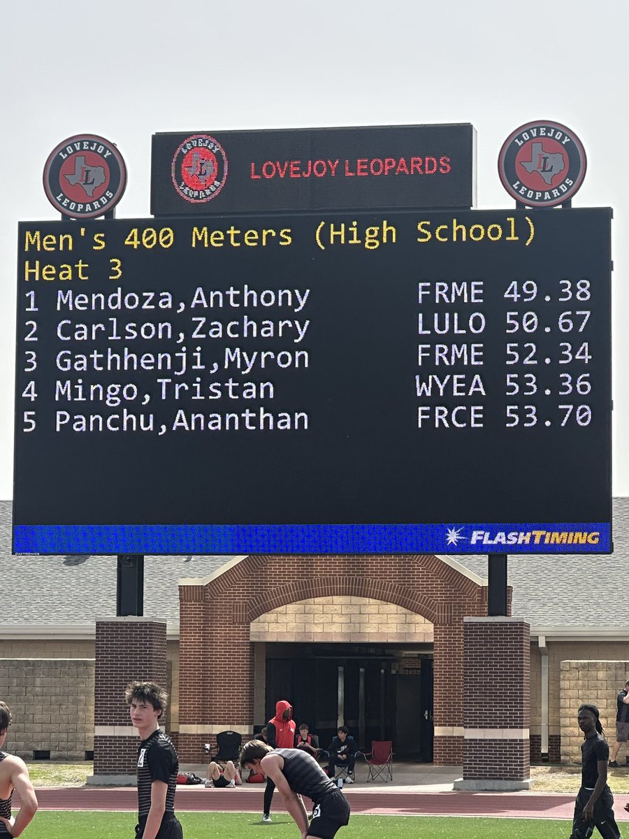 Frisco Memorial Boys Track and Field tweet media