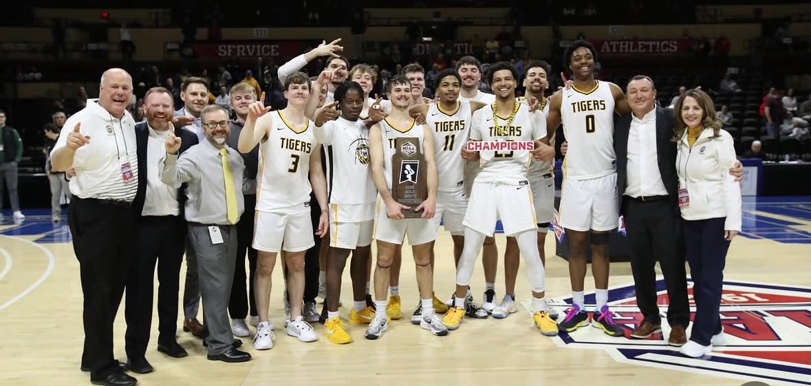 fhsutigerhoops's tweet image. 2025 MIAA Champs 🎉🏆
