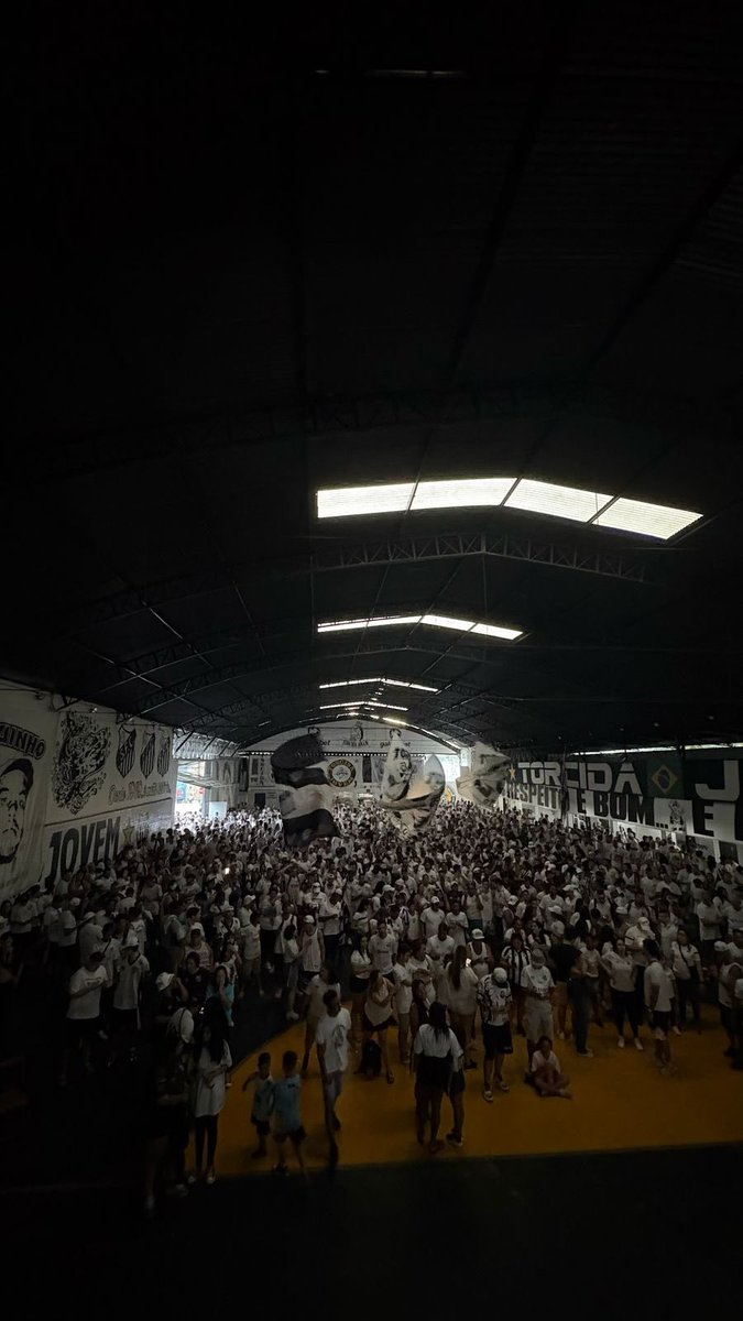 10km de distância entre a sede da TJ e a Neo Química Arena.

📸 Foto da movimentação do telão para acompanhar o clássico entre COR x SAN pela semi do Paulistão.