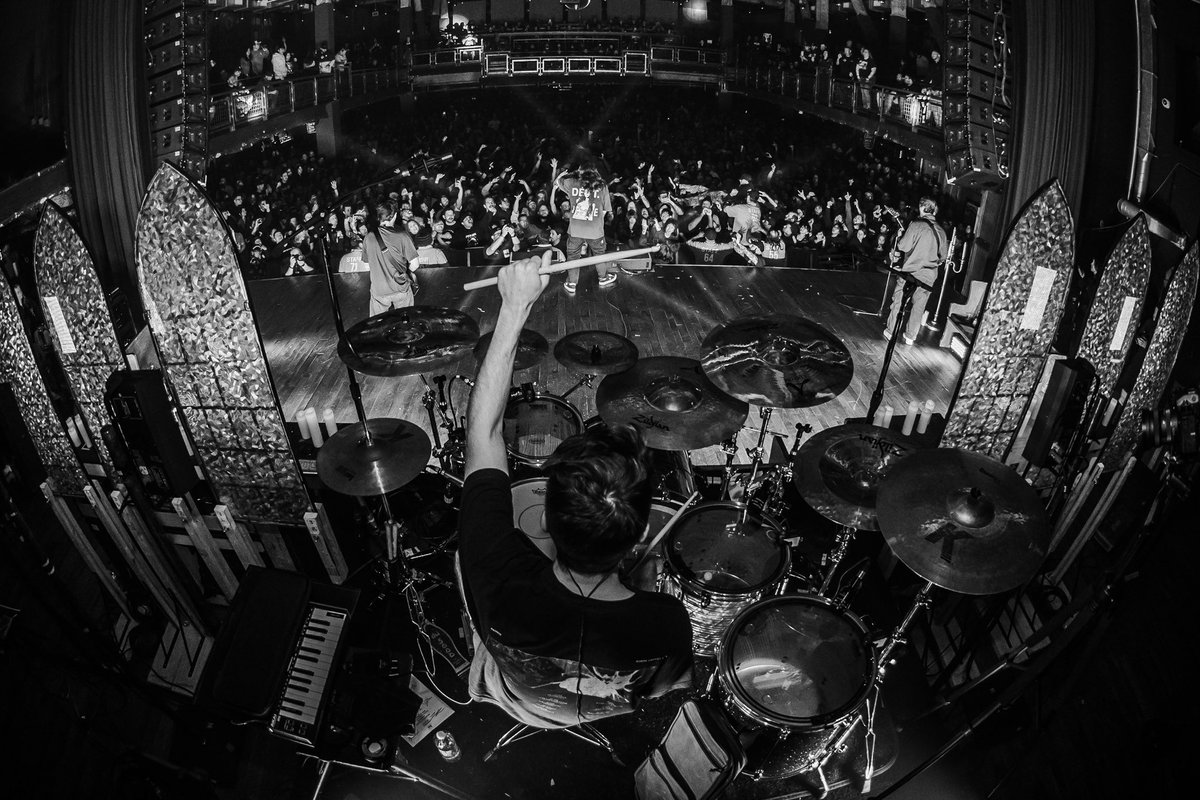 🐑 🩸 HEAVEN LET ANAHEIM DIE 🩸 🐑 

Thank you for the biggest counterparts show to date.

Tonight we’re in Sacramento at Ace of Spades