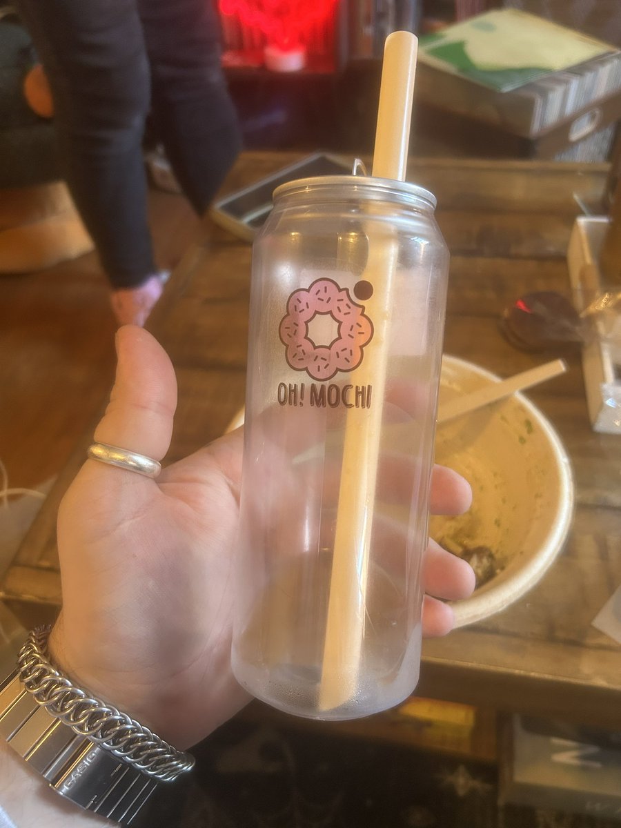 DatCatSwag's tweet image. This mochi place figured it out a while ago pal