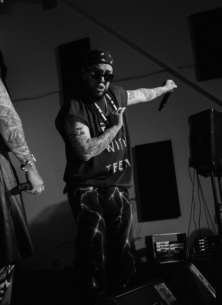 TheRezKids's tweet photo. Feels Good To Be Home 🤜🏽🤛🏽
Thanks for tearing it up last night with us in Terrace 💎 Can't wait to share this tour schedule we been working on 👌🏽👌🏽
#musicbc #junofest #letshearitlive #hiphop #rap #indigenous #snottynoserezkids #redfuture #ontour https://t.co/VecRNqVC64