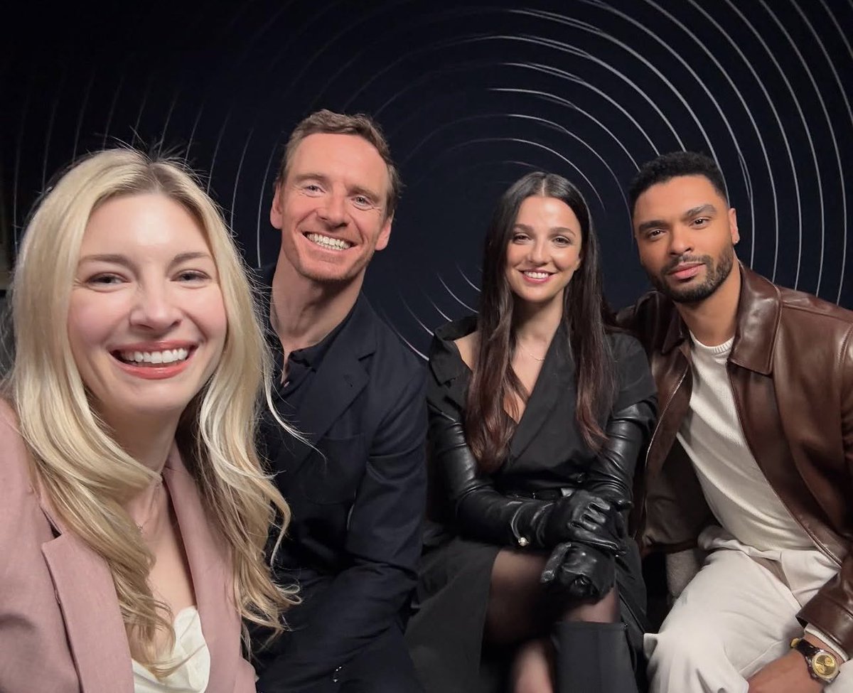 rjpfansint's tweet photo. Regé-Jean and part of the cast of BLACK BAG during the promotion of the film. 

📅 Save the date: March 14

🎟️ Get your tickets now! 

📸: @defilmgirl

#regejeanpage #blackbagfilm #BACKBAG https://t.co/xPJW6u9f3j