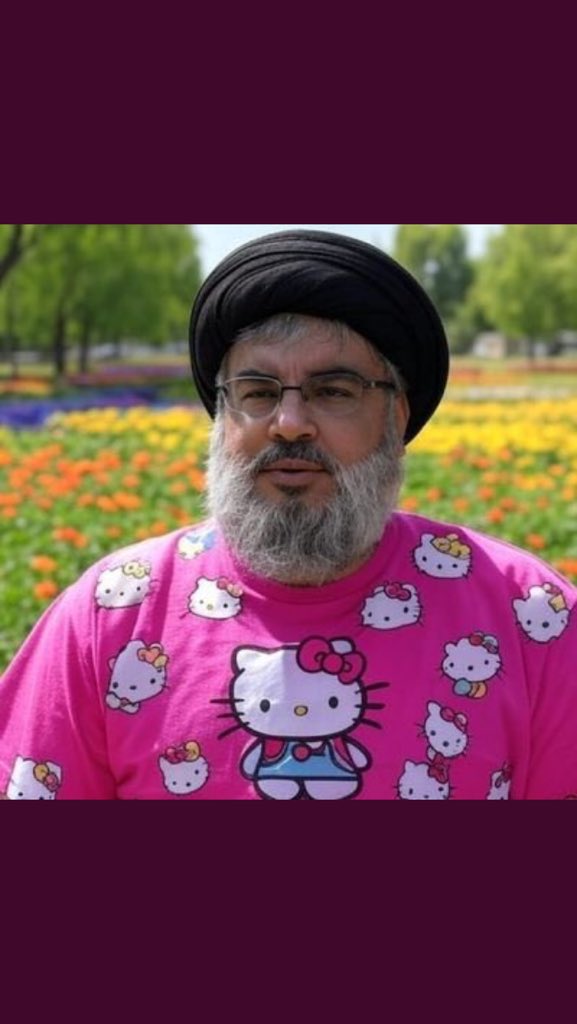 طفل بريء قتلوه وهو بالبجامة لانه علوي
مجرمين مجرمين نحن نباد 😂
#كلنا_مع_الأمن_العام_السوري