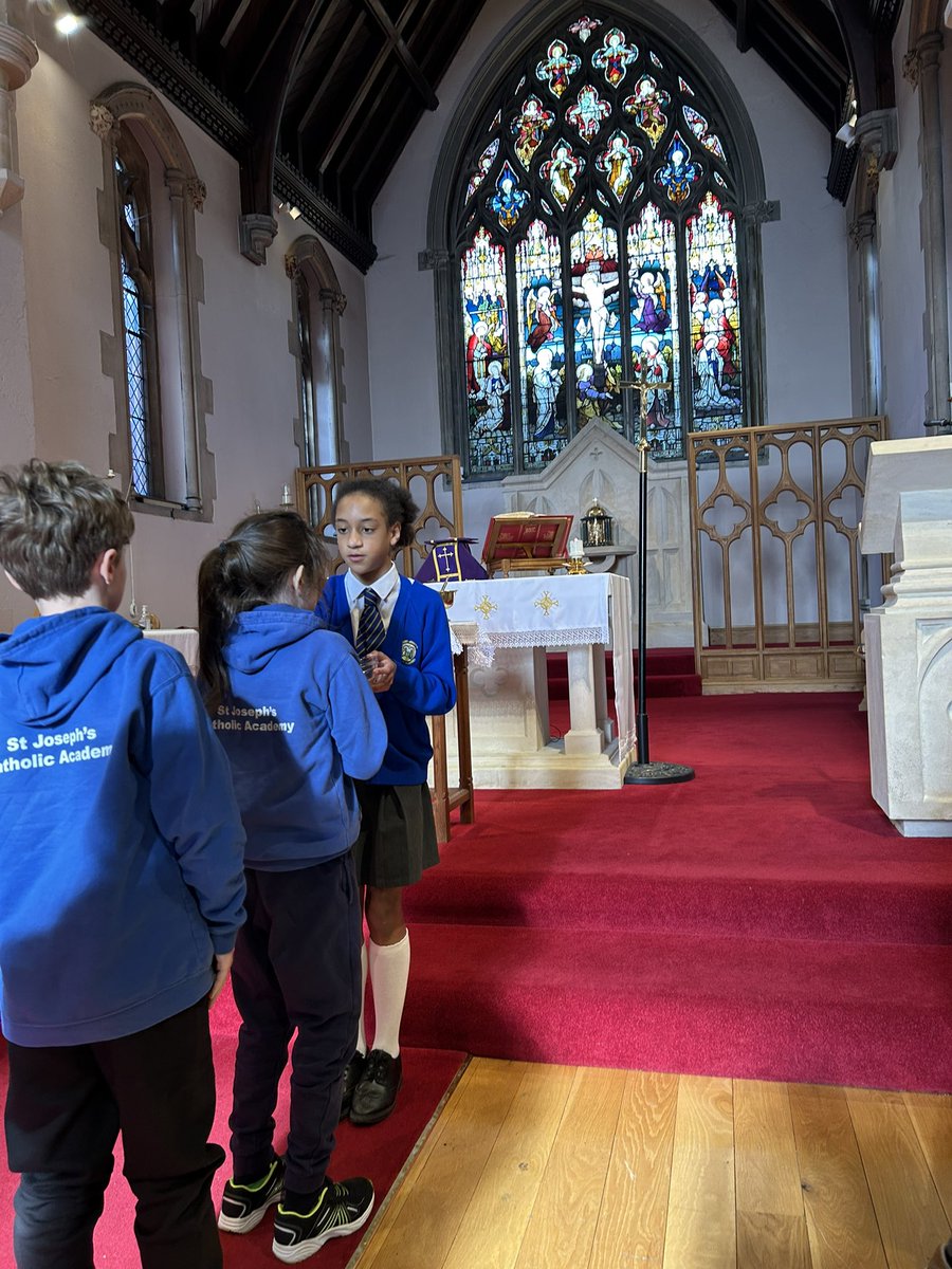 As the season of Lent begins we are so proud of our wonderful Chaplains who helped to distribute the ashes at Mass. Thank you Fr Chris for celebrating our Mass and helping us to reflect on how we can make the world a better place this Lent.