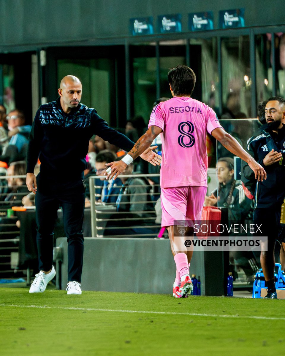 SOLOVENEX_'s tweet image. 𝗖𝗔𝗠𝗕𝗜𝗢: 𝗦𝗘𝗚𝗢𝗩𝗜𝗔 🔁 𝗥𝗨𝗜𝗭

@telasco7 disputó 60’ ante Charlotte. 

@InterMiamiCF ganó 1-0 (Tadeo Allende). 

Tuvo valoración de 6.5 en #Sofascore. 

* 𝗤𝗨𝗜𝗡𝗧𝗔 𝗧𝗜𝗧𝗨𝗟𝗔𝗥𝗜𝗗𝗔𝗗 𝗖𝗢𝗡𝗦𝗘𝗖𝗨𝗧𝗜𝗩𝗔 *

#MLS 

.@carlosvicent7