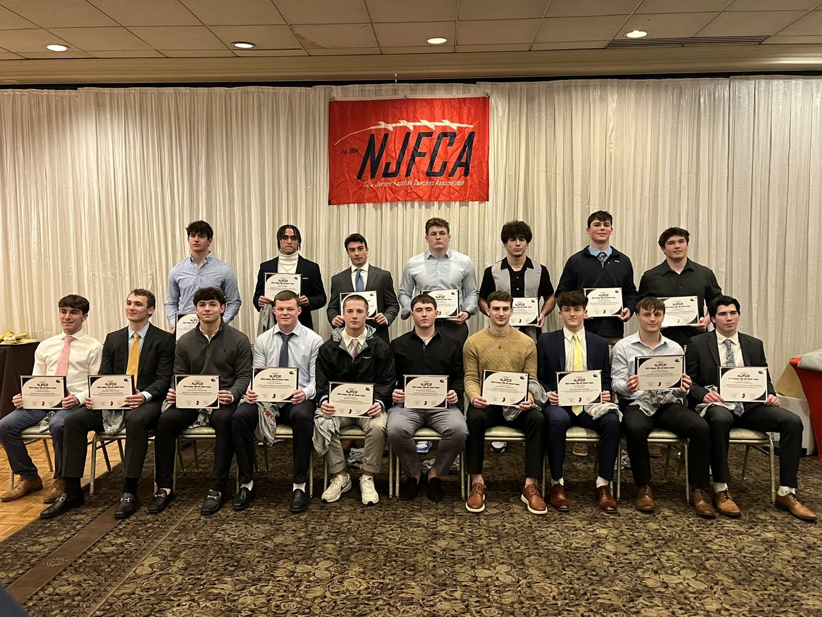 JakeKelshaw2025's tweet photo. Had a great day at the NJFCA Super 💯 All-State Team award ceremony!!!! Congrats to all the others players selected. #gogulls 
@SeaGullFootball @WMFBBC @slwood4 @Ryanfle @CoachKeyzer_ @NJFCA @nj_athletics @SunilSportsNews https://t.co/u84q6slCPy