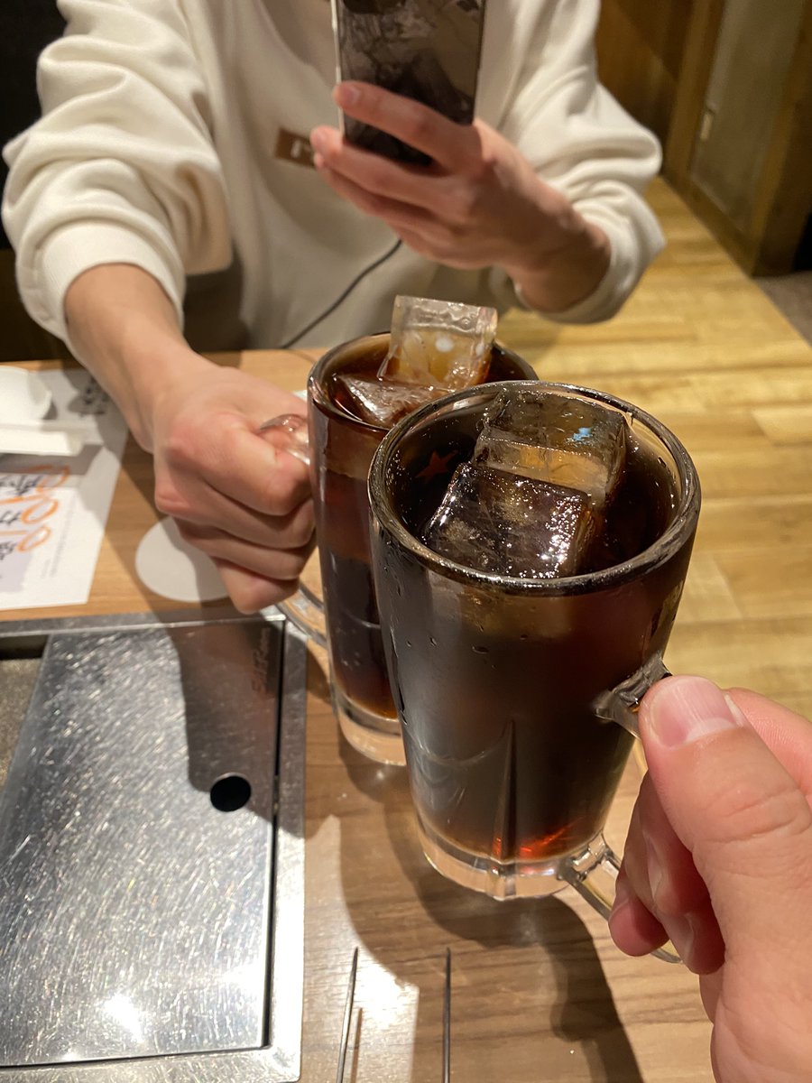 llion0's tweet photo. 久しぶりに美味しいお肉をお腹いっぱい食べました。
色々お話しして、時間見つけて飛行機撮影も行きたくなってきました！
界隈から離れてしまっても繋がってくれる友がいることは幸せです。どうぞお元気で！ https://t.co/agYtPdRRTk