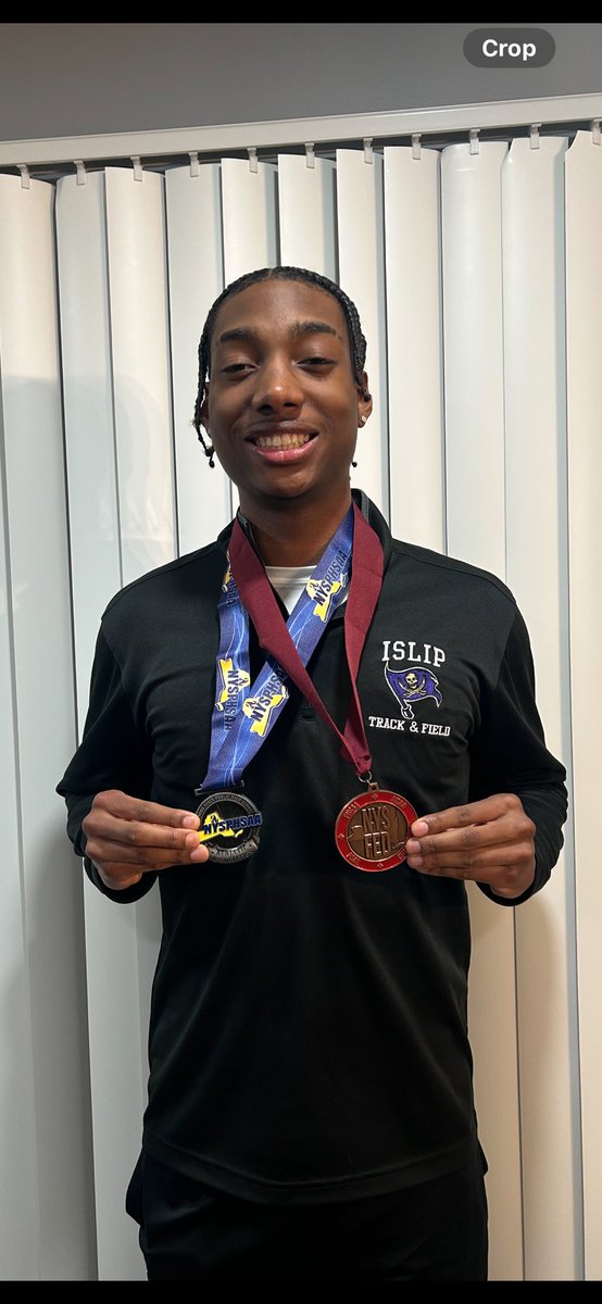 IslipHS's tweet image. At the NYS Championships on Sat, Kaiden White took 2nd in the 300m dash. Ryan Donohue took 2nd for Intersectional Relay Team. For the 1st time in 18 year program history, we’ve had 2 All-State athletes in the same season. Both earned All-Federation recognition. Congrats!