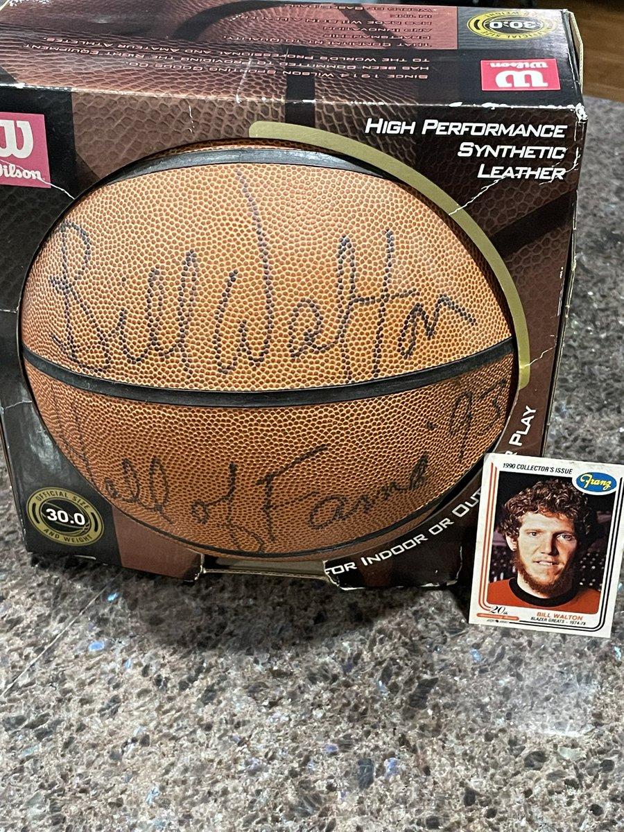 ethan_oomittuk's tweet photo. Bill Walton night in #RipCity https://t.co/8oFAjO9Et9