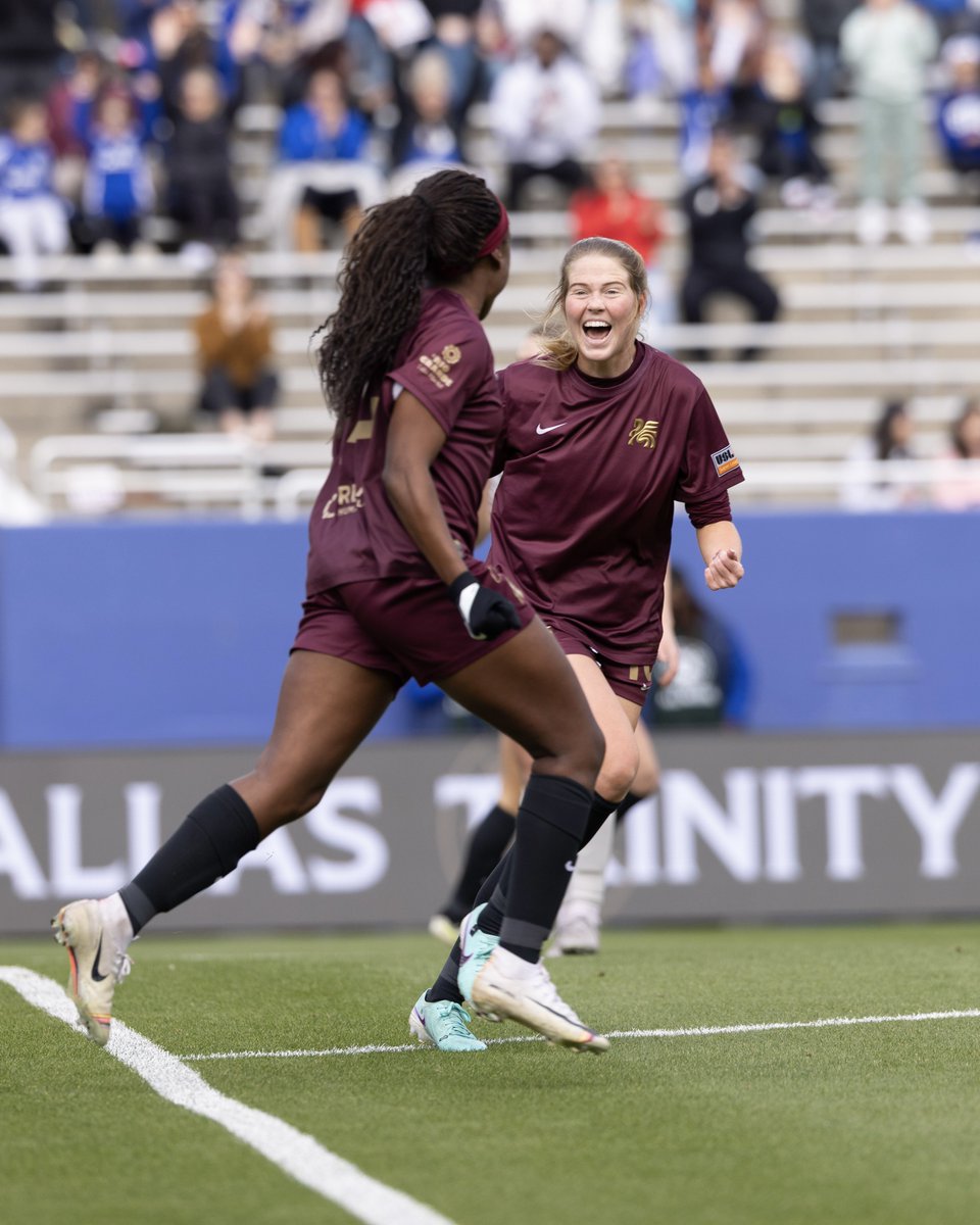 All smiles so far for <a href="/dallastrinityfc/">Dallas Trinity FC</a>! 😄