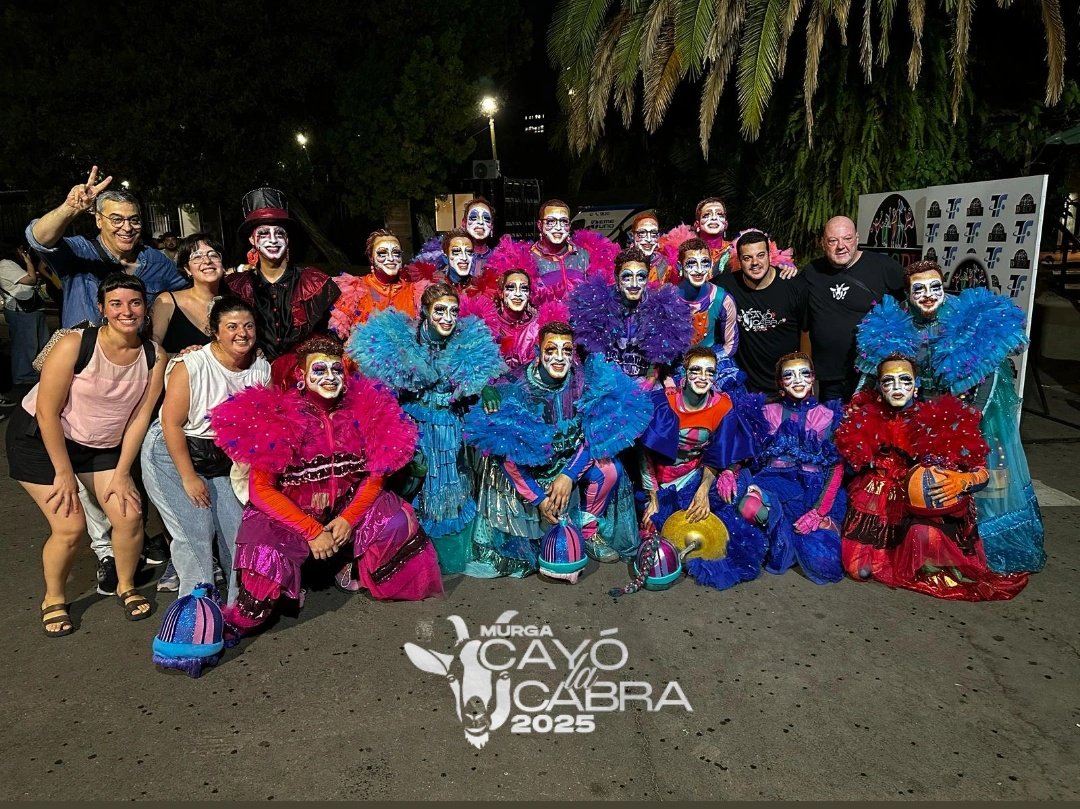 🎁 ¡hoy celebramos un gran carnaval y noche de fallos! 🎁
.
Club Olivol, a partir de las 00 hs
🔥💃🔥💃🔥💃🔥