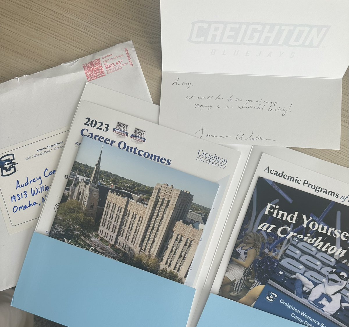 audreyconnealy4's tweet image. I was so excited to get this in the mail today!! Thank you @CreightonWSoc for the personalized invite to your upcoming summer ID camp! I will definitely be there! @jimmywalker8200 @scott_rissler
