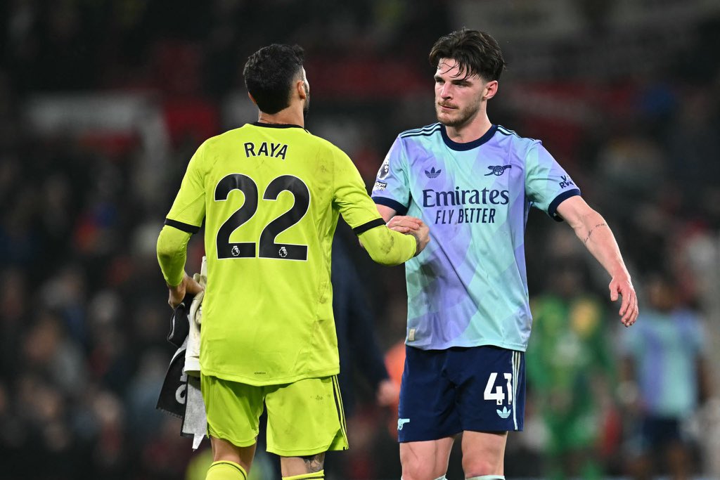 HotTrendsnow_'s tweet photo. Raya’s hands of steel just saved Arsenal from the jaws of defeat! 1-1 against Man U, and the Emirates is still shaking. Is this the turning point for the Gunners, or just another heart-stopper? #Arsenal #Raya #MUNARS #ManU https://t.co/GDJyJJQxSW