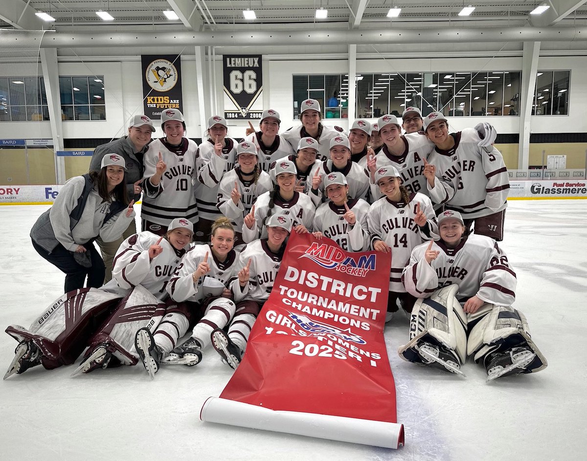 2025 MidAm District Champions! That’s a 3️⃣-peat for our CGA U19/Prep team, who will be heading to Nationals in April 🦅 #USAHockey