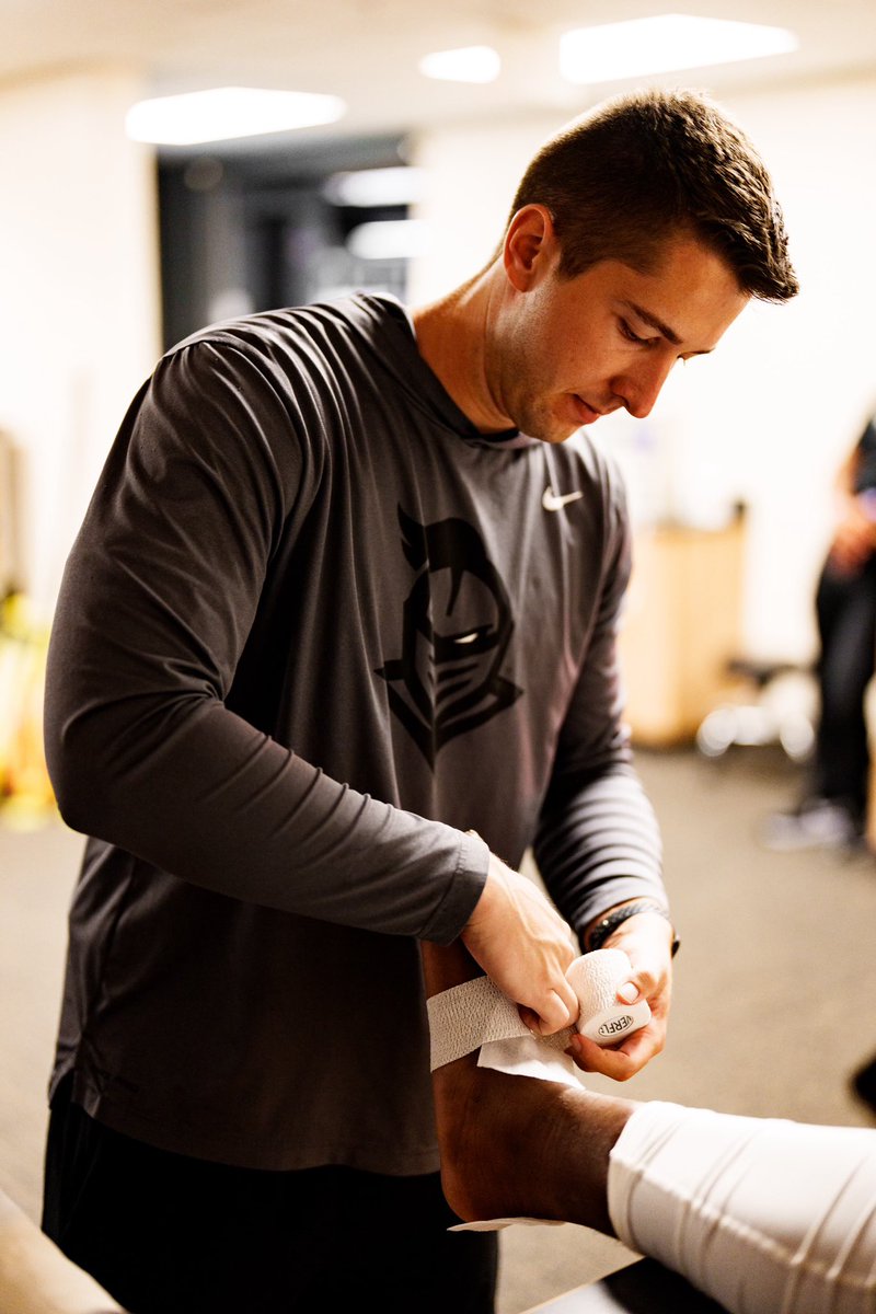 UCF Sports Medicine (@ucf_sportsmed) on Twitter photo Meet our <a href="/UCF_Football/">UCF Football</a> Athletic Trainer, Kyle Flora ⚔️
Alma Mater: San Diego St
Favorite part of the job: Late stage rehab
Favorite workout: Deadlifts
Favorite to rehab: Shoulder
Favorite sports moment at UCF: 2023 Space Game
Last show he binge watched: The Wire
#NATM2025 Meet our <a href="/UCF_Football/">UCF Football</a> Athletic Trainer, Kyle Flora ⚔️
Alma Mater: San Diego St
Favorite part of the job: Late stage rehab
Favorite workout: Deadlifts
Favorite to rehab: Shoulder
Favorite sports moment at UCF: 2023 Space Game
Last show he binge watched: The Wire
#NATM2025