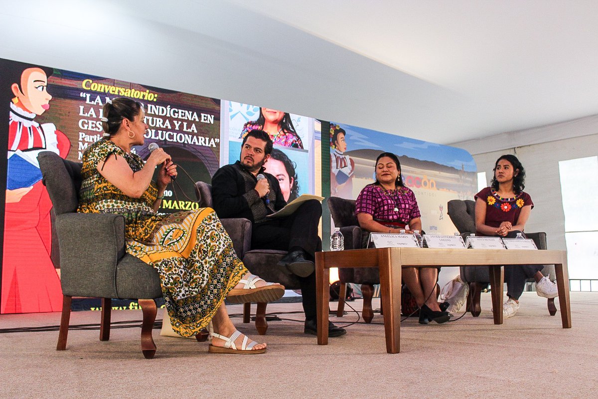 Filcocoyoacan's tweet photo. "La mujer indígena en la literatura y la gesta revolucionaria" se llevó a cabo el conversatorio en donde Angélica Marín, Nadia López García, Maya Menchú y Javier Gutiérrez Lozano, compartieron cómo ha sido el papel de las mujeres de los pueblos originarios y su lucha.
#filco2025 https://t.co/R64iNfARaT