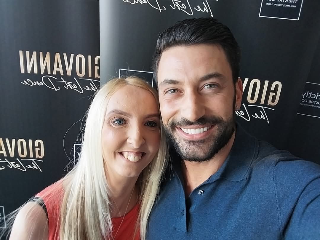weestacey10's tweet photo. Thank you Giovanni for amazing Meet and Greet such a lovely person with heart of gold. What incredible show best ever love you so much ❤️❤️😘😘 https://t.co/TFJj1qdNur