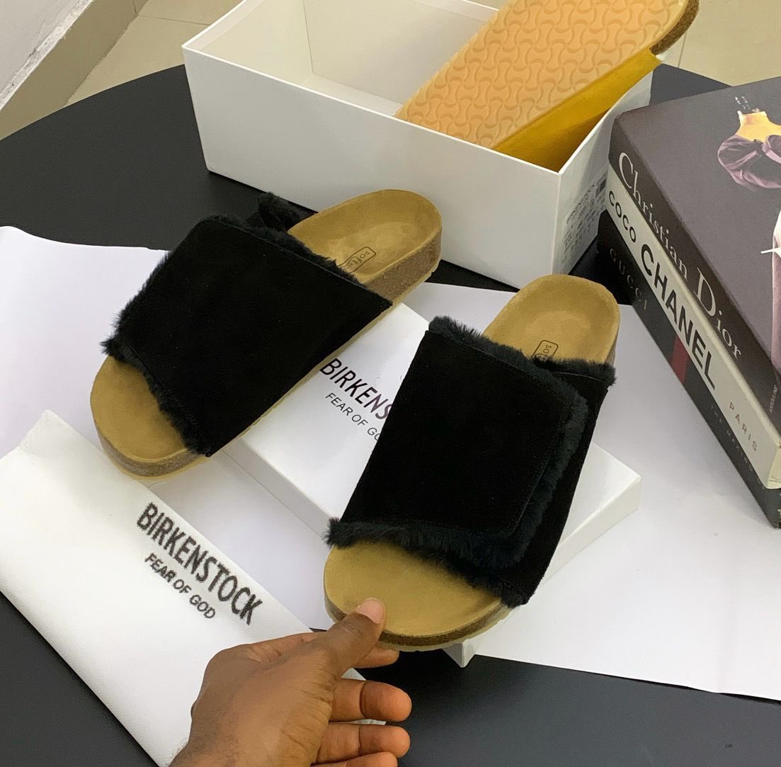 ChiwearsStore's tweet image. *SOMETHING NEW 🔥…* #NUDE

*#NotTheRegular* 

BIRKENSTOCK x STUSSY - SLIDE

Size: 40-46

Comes with complete packaging…