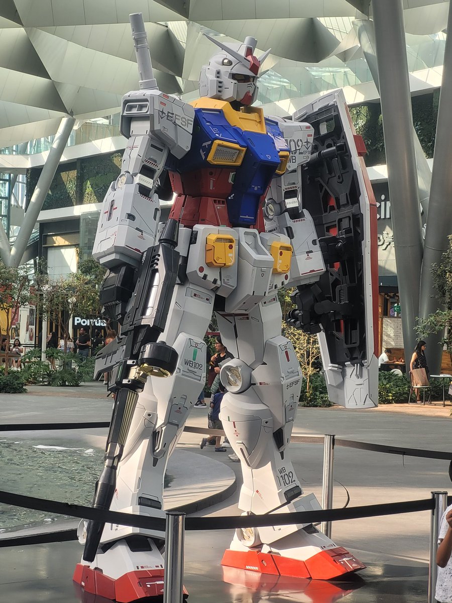 A punto de ver Gundam en cines.