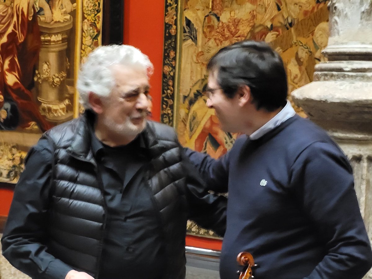 dsierramarta's tweet photo. Es una gran alegría y un honor participar de este apasionante proyecto como concertino, junto a Luis y Antonio, y tantos amigos, bajo la dirección del maestro #PlácidoDomingo y la coordinación de nuestro querido @BerdejoMarin. https://t.co/CSB4hQlPpx