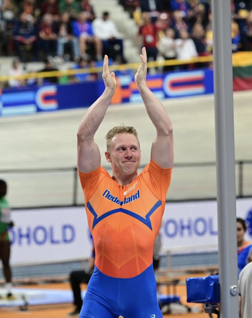 Nederland breekt alle records in eigen Omnisport Apeldoorn met het krankzinnige aantal van zeven gouden en twee zilveren medailles❗️
hardloopnetwerk.nl/terugblik-dag-…
Alles over Super Sunday en veel meer over de EK Indoor op #Hardloopnetwerk 
📸 Erik van Leeuwen