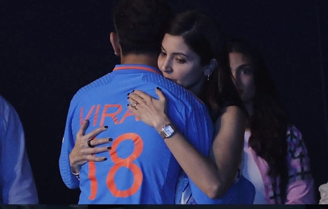 Aamir ansari 🇮🇳 (@aamiransari199) on Twitter photo जीत हुई हो या हार
लड़कों ने चाहा पसंदीदा स्त्री का साथ..❤️🫂
#ChampionsTrophy2025 #INDvsNZ #ChampionsTrophy #ViratKohli𓃵 <a href="/BCCI/">BCCI</a> <a href="/hardikpandya7/">hardik pandya</a> <a href="/imVkohli/">Virat Kohli</a> जीत हुई हो या हार
लड़कों ने चाहा पसंदीदा स्त्री का साथ..❤️🫂
#ChampionsTrophy2025 #INDvsNZ #ChampionsTrophy #ViratKohli𓃵 <a href="/BCCI/">BCCI</a> <a href="/hardikpandya7/">hardik pandya</a> <a href="/imVkohli/">Virat Kohli</a>