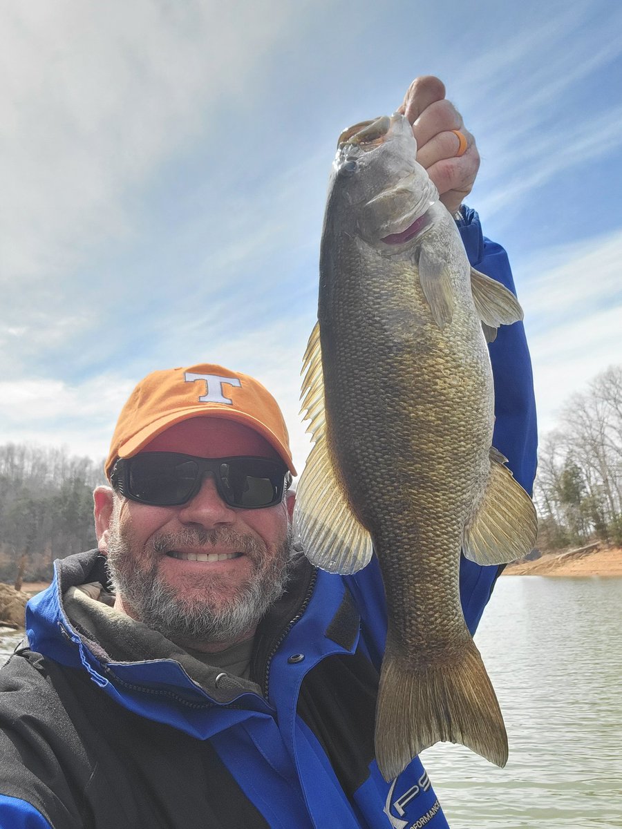 Had 6 bites and caught 5 of them. Here's the best three. 
advantagebait.com pulsefishlures.com trueswimbaits.com hardcorefishandgame.com 
#bassfishing #largemouthbass #smallmouthbass #spottedbass #meanmouthbass #fishthemoment #fishinglife