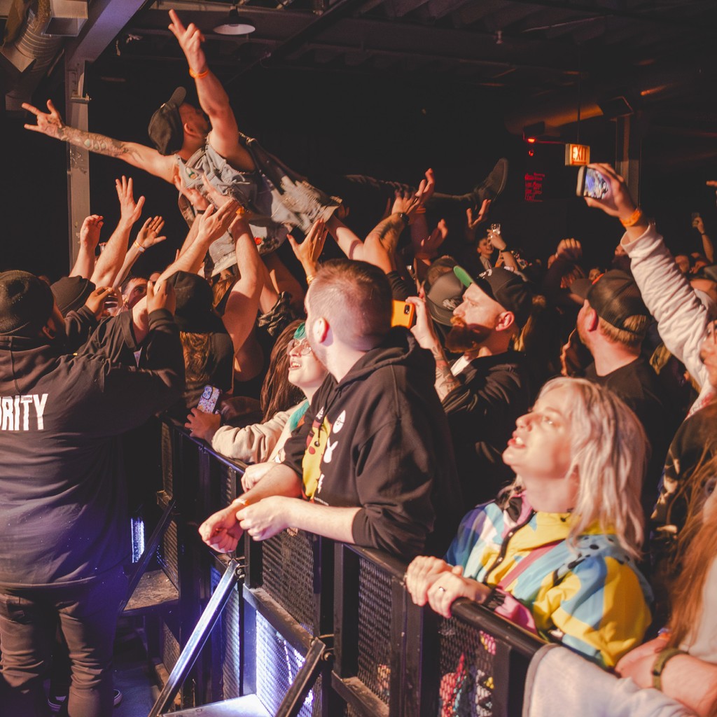 We ❤️ Driveways
Last night with The Wise Man's Fear and DayBreaker! Thanks for another fun night y'all! 🔥