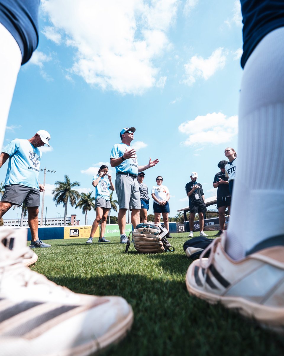FIU Softball tweet media