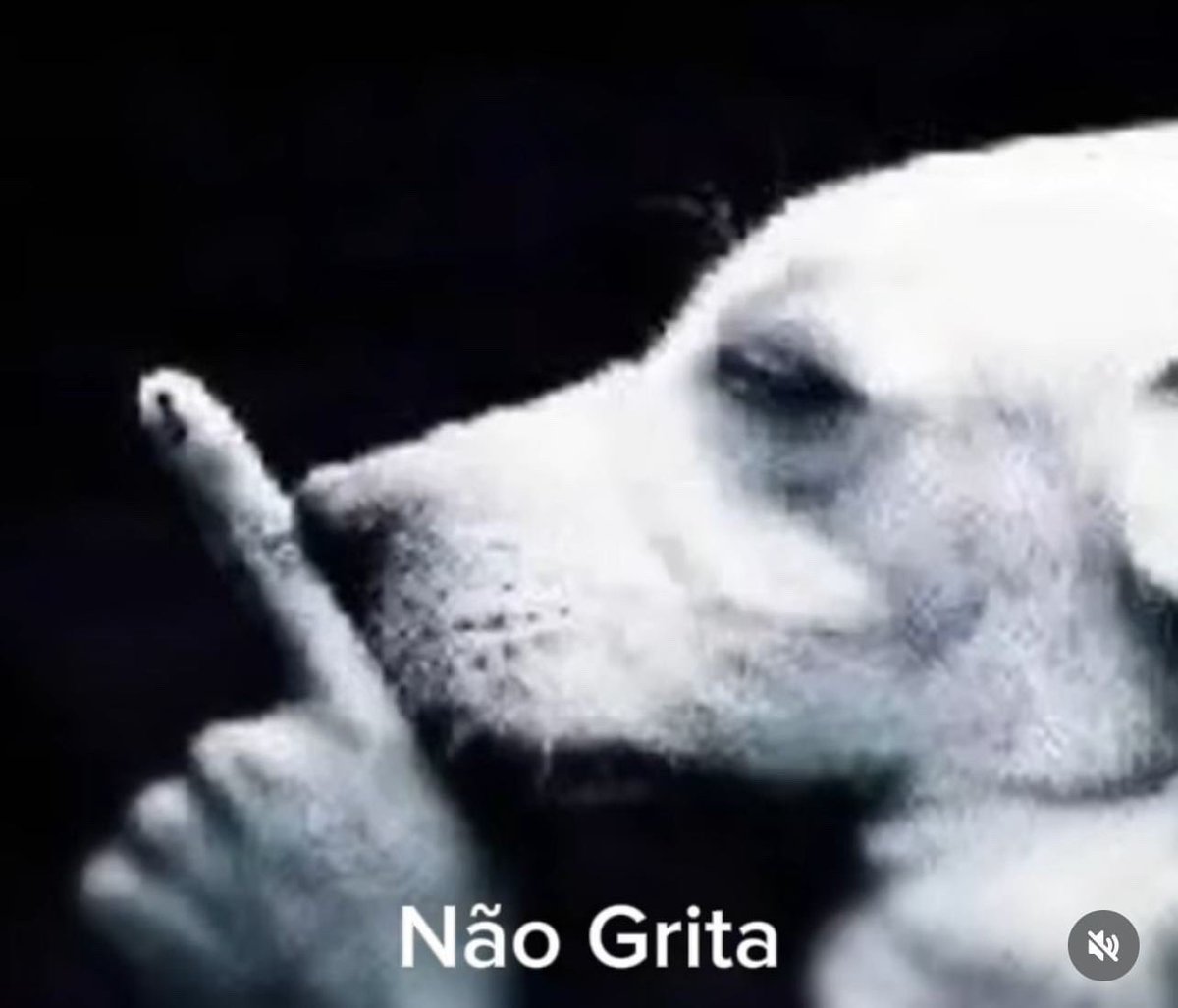 Eu a abrir o microondas antes de apitar