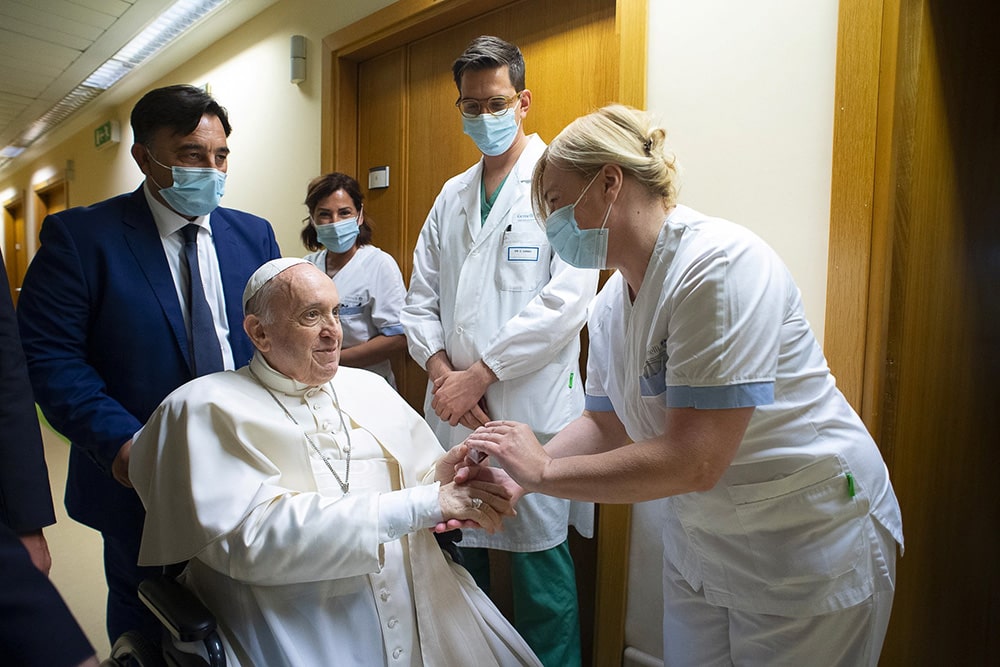 LOP1936's tweet image. For Immediate Release From Vatican News!
&quot;POPE FRANCIS RECOVERS FROM ILLNESS&quot;  tinyurl.com/4wtmw9zb @namicalifornia @namimaine @NAMILouisiana @NamiAlabama #Reenieskidz #Milenium #LGBTQPride #DreamAct #DACA #NextGenYPAB #FirstGen #Act4MH #Anxiety 
@Tyllaaaaaaa @ypr_national