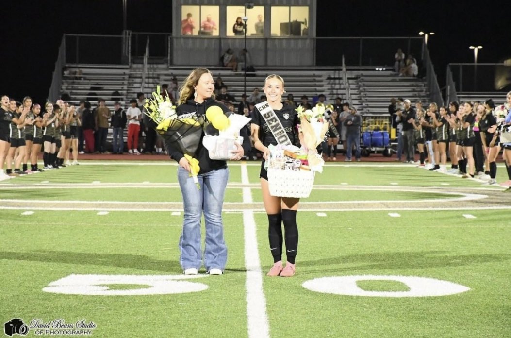 Kayla7Ab's tweet photo. #SeniorSunday
#SeniorNight
#HatTrick https://t.co/Zwe6zI8Ndx